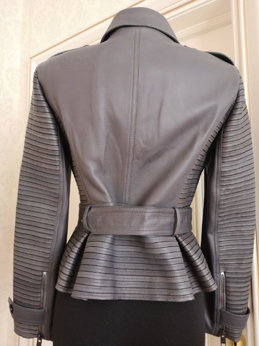 Nowa kurtka z metka" BURBERRY" rozmiar 44
