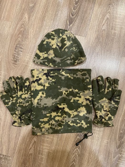 Набор флисовый - шапка, баф, перчатки. Цвет пиксель.