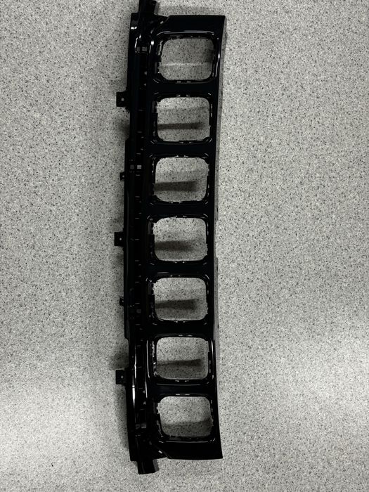 Решетка Jeep Compass 2018 глянцевая основа