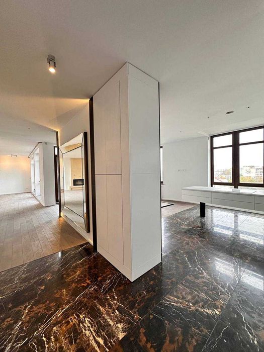 Продаж 3 кімнатної преміум квартири вул. Романківа (Червона)