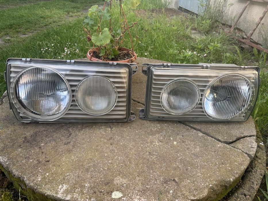 Mercedes W123  lampa prawa.Super stan!