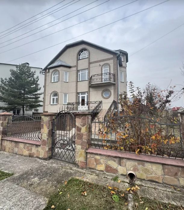 Продаж 2 поверхового будинку в Підгородньому