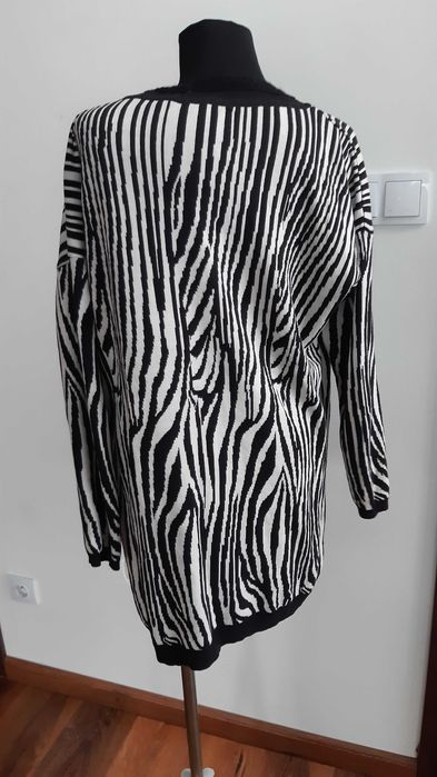 Sweter w zebra rozmiar 48