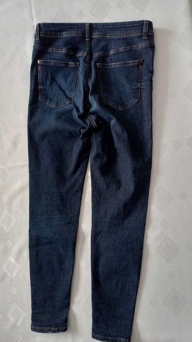 Jeansy Reserved rozmiar 38