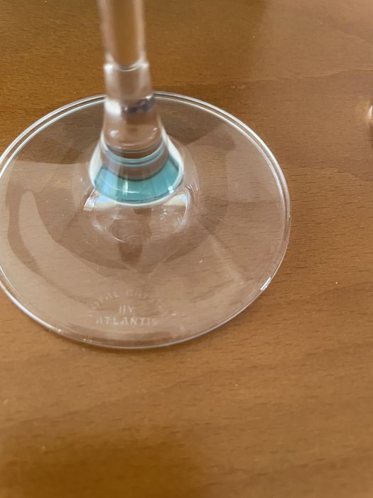 4 copos de vinho branco jovem Royal Crystal by Atlantis
