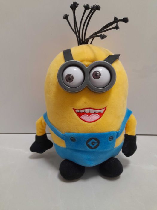 Minionek pluszak