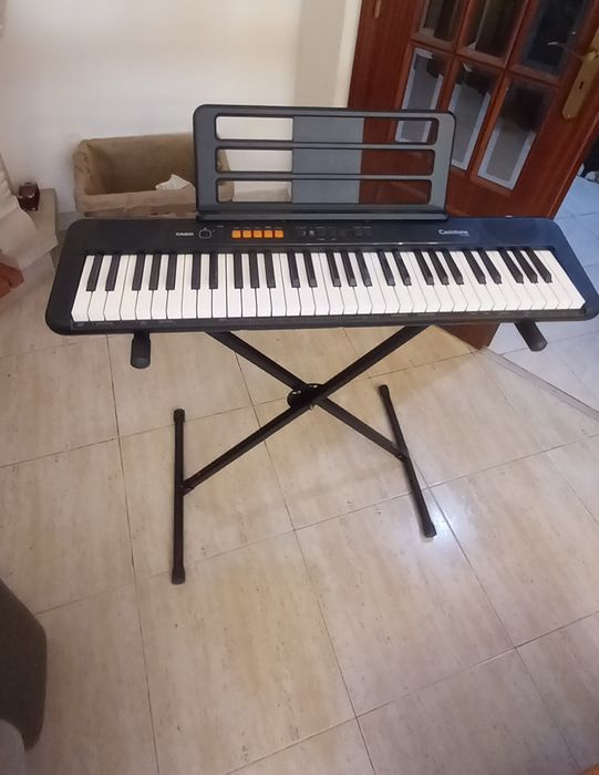 Piano Casio CT S100