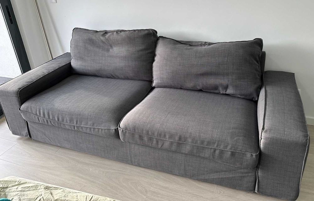 Sofá KIVIK 3 lugares, cinzento