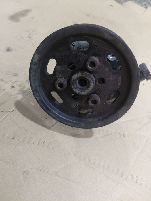 Насос гідропідсилювача гідроусилителя ГУР Volkswagen Passat B5 Audi A4