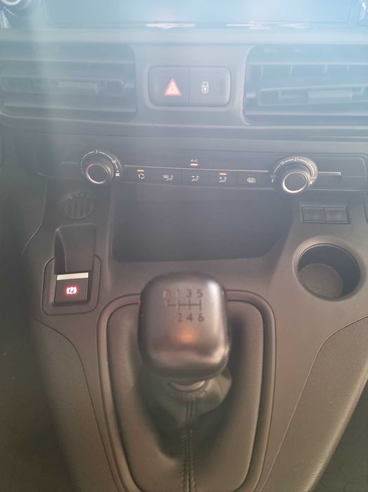 OPEL Combo Cargo Diesel 1.5 CDTi L1H1 Enjoy 4d, 3 Lugares COM GARANTIA e Financiamento