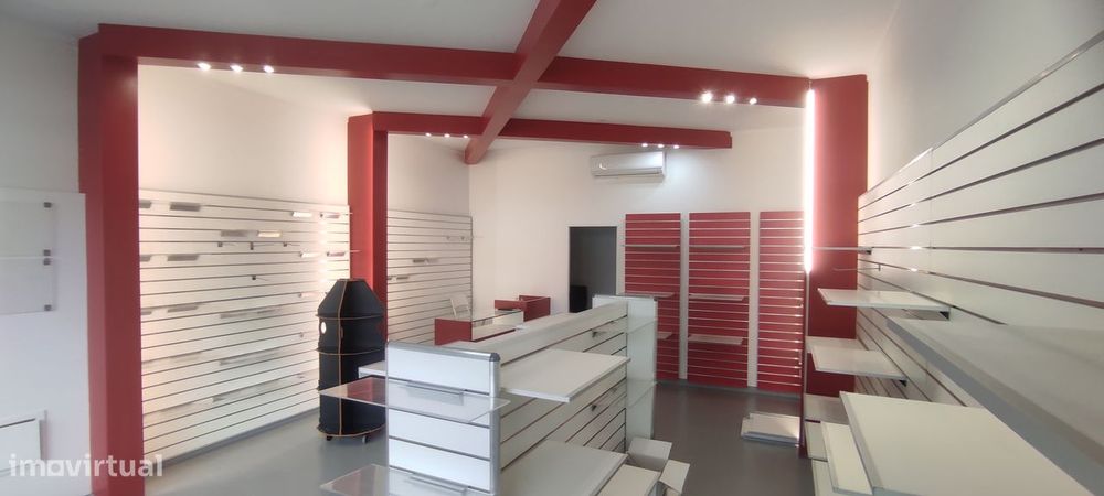IMÒVEL Comercial em Braga / Carandá