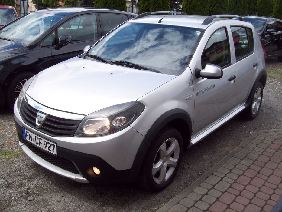 DACIA SANDERO STEPWAY 1,6 MPI/stan b.dobry/klimatyzacja