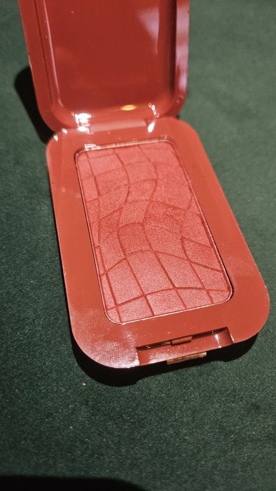 Nyx róż buttermelt blush back and butta