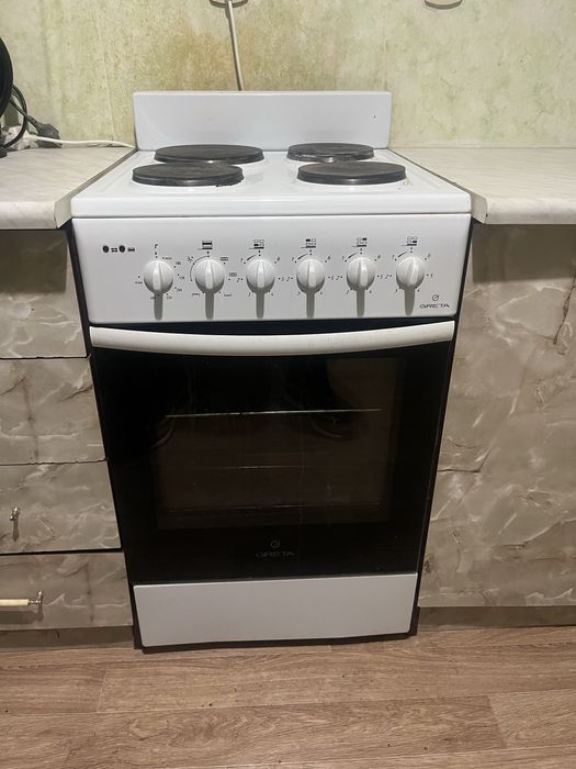 Продам електричну плиту б/у Greta