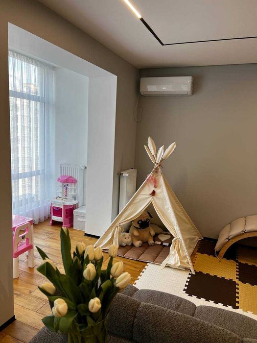 Продаж 2к квартири 86м2 з дизайнерським ремонтом у центрі Франківська