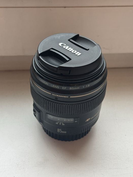 Обʼєктив Canon 85mm (f/1.8) USM