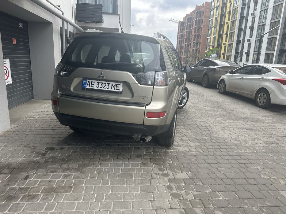 Срочно Mitsubishi Outlander