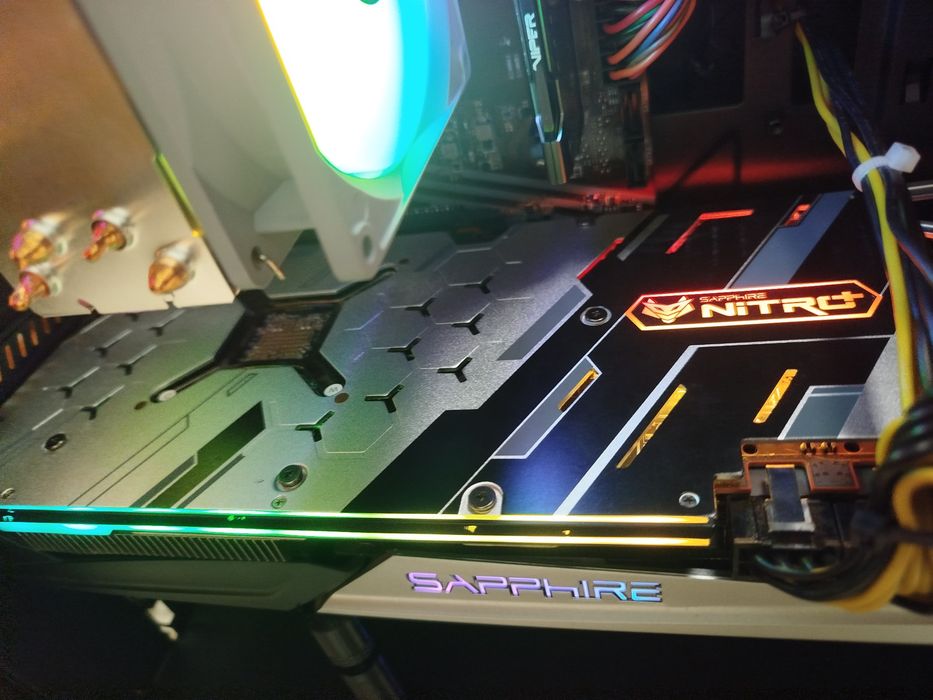 Відеокарта rx5700xt