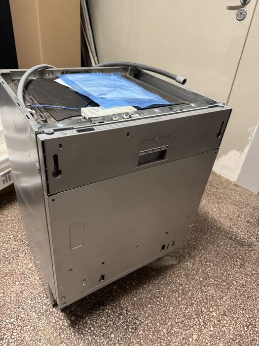 Sprzedam zmywarkę 60 Whirlpool WIC 3C33 PFE nową