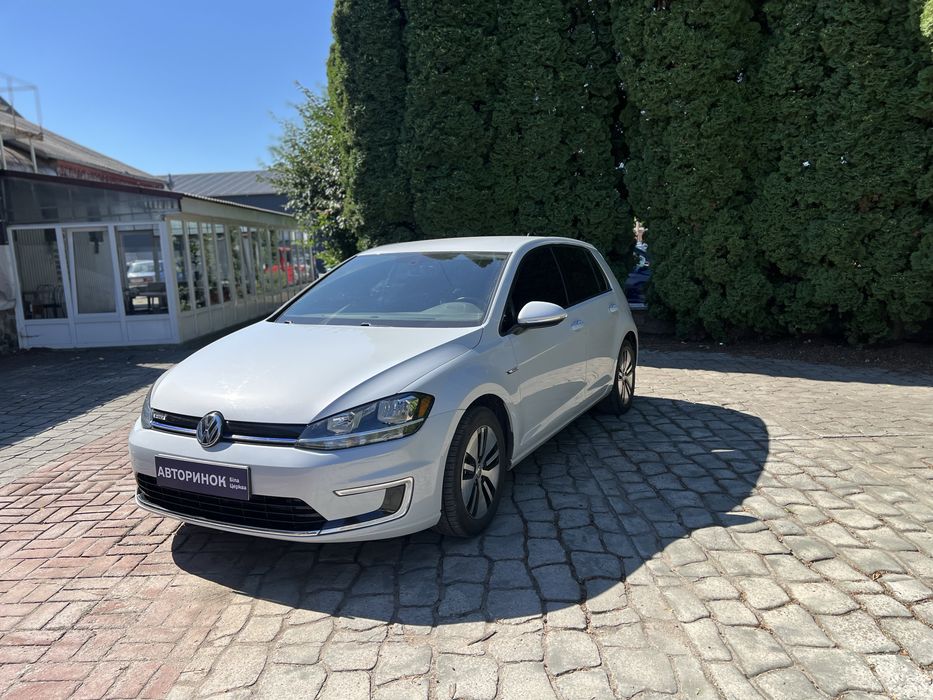 Volkswagen E-Golf 2017
