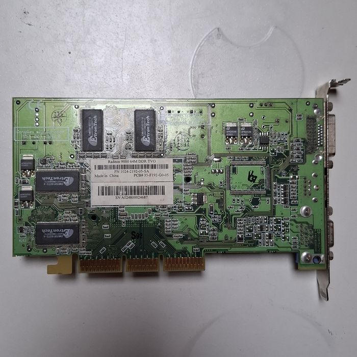 Karta graficzna ATI Radeon 9000 64mb DDR AGP
