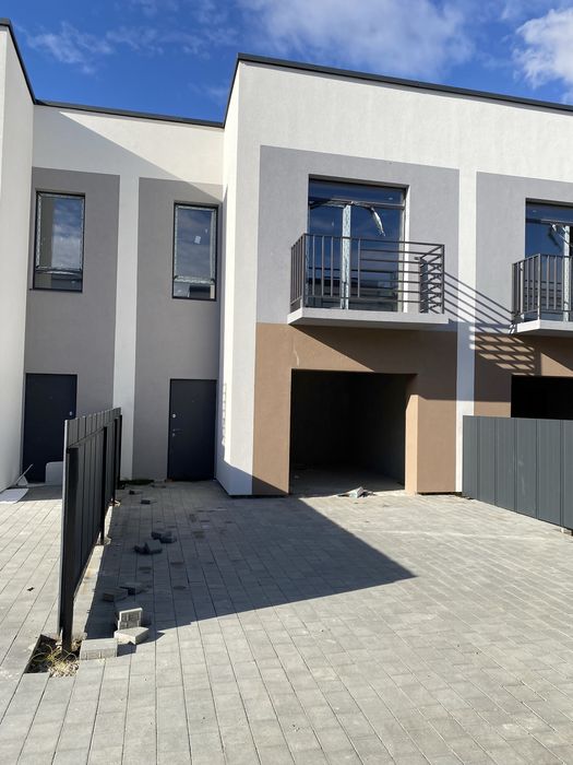 Просторий таунхаус 135 м² біля Калинової Слободи з гаражем та ділянкою