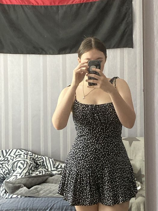 Сукня-комбінезон з шортами