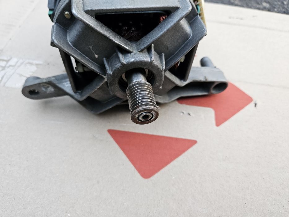 Двигатель для стиральной машинки beko 2806850500