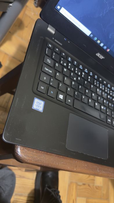 Acer TravelMate P238‑G2-M com Intel i5‑7200U e 8 GB de RAM