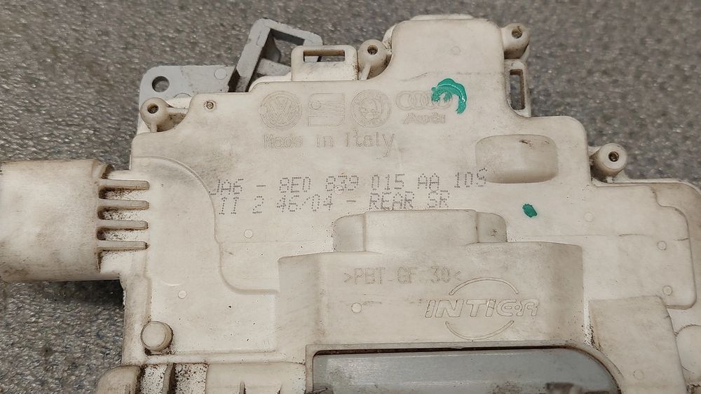 Fechadura / fecho porta trás esquerdo AUDI A4 Avant (8ED, B7)