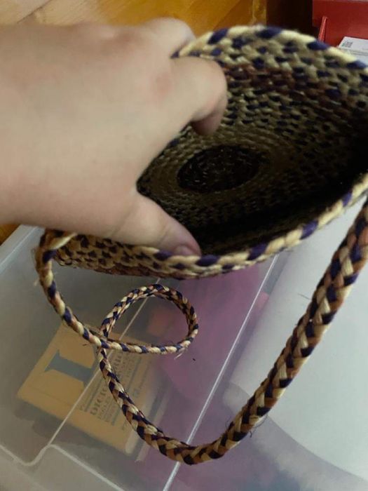 Mala tiracolo artesanal toda em corda