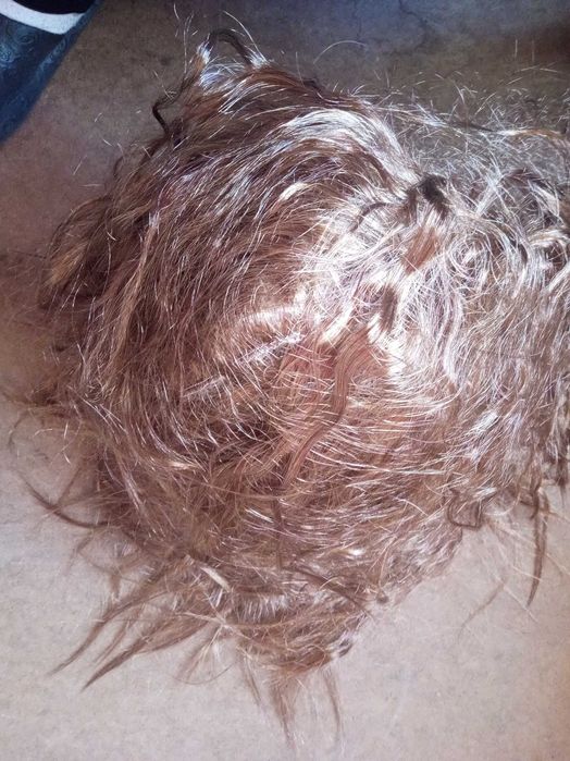 Peruka rozczochrana 55 cm