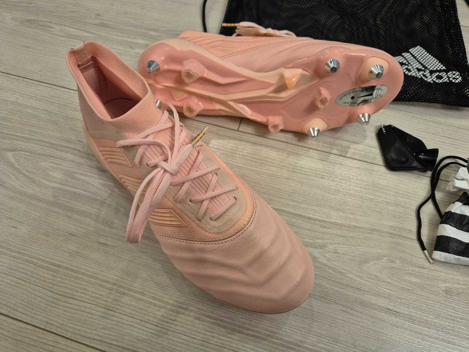 Profesjonalne korki adidas Predator 18.1 SG Leather D96596 rozmiar 42
