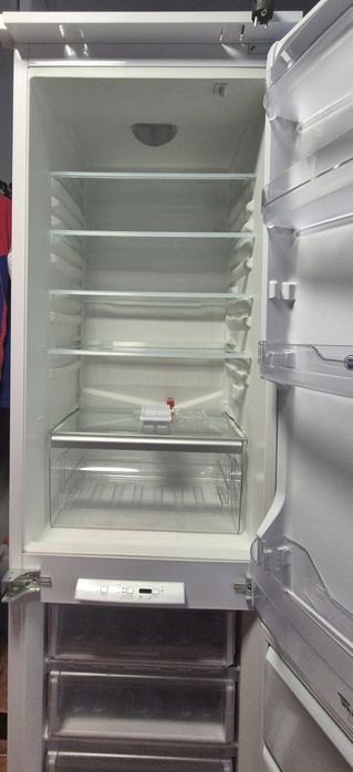 Lodówka Whirpool do zabudowy
