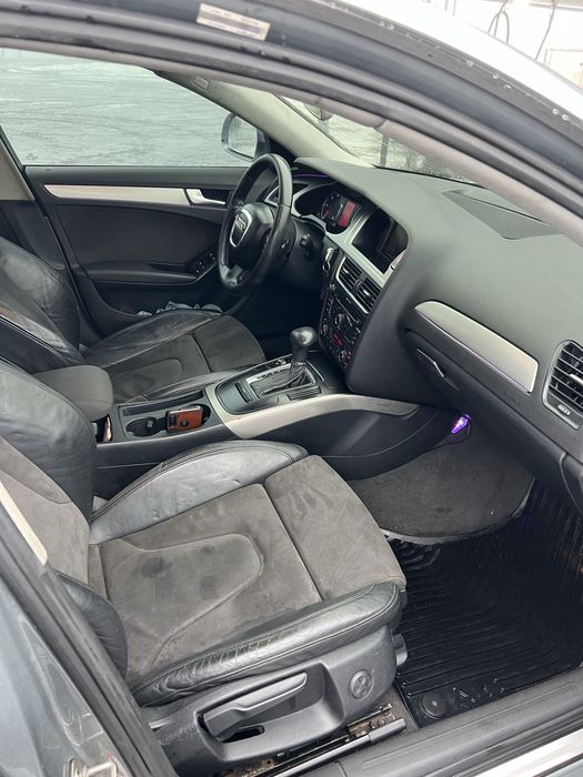 Продам AUDI A4 B8