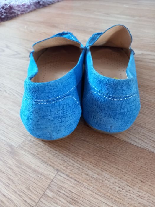 Damskie niebieskie mokasyny