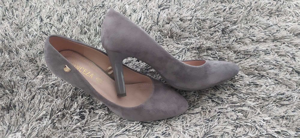 Buty damskie szpilka