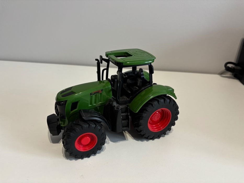 Zestaw Traktor Z Przyczepą
