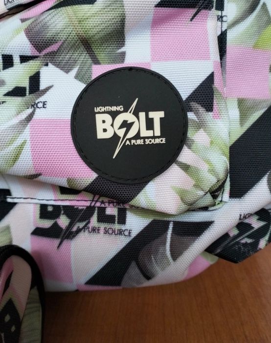 Mochila Lightning Bolt + estojo
