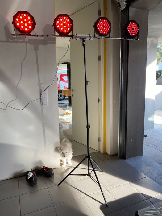 Tripe com 4 projetires dmx