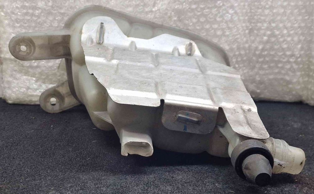 Reservatório / Depósito da Água / Líquido de Refrigeração | AUDI