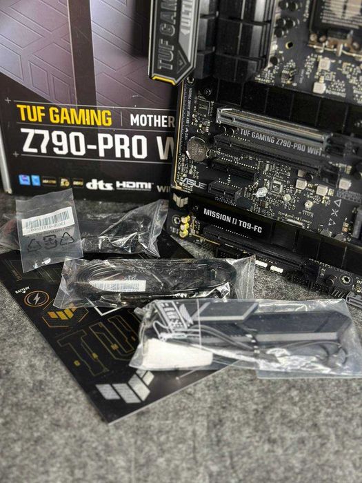 Материнська плата ASUS TUF Gaming Z790-Pro WiFi DDR5 | ПОВНИЙ КОМПЛЕКТ | Гарантія 90 днів