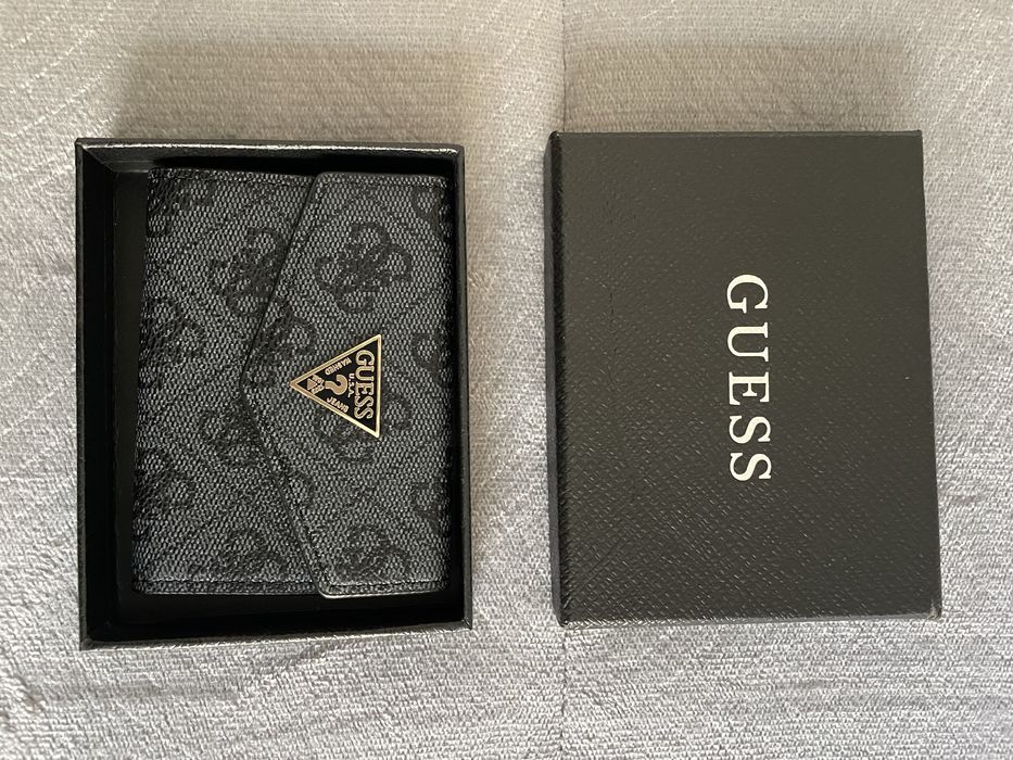 Porta cartoes Guess