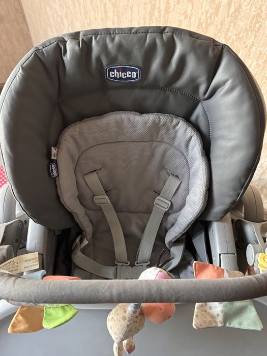 Стульчик для кормления 0+ Chicco polly magic relax + коврик детский
