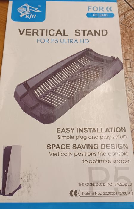 Podstawka pod P5 UHD.