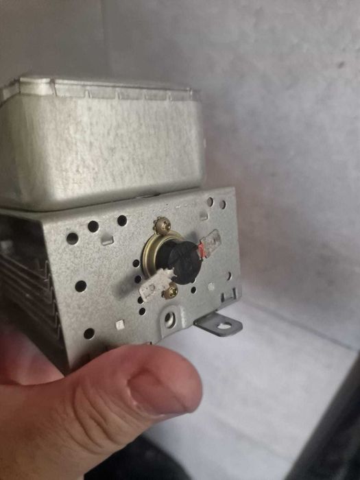 Magnetron do kuchenki mikrofalowej Toshiba 2M24oe hs oryginał gwarancja