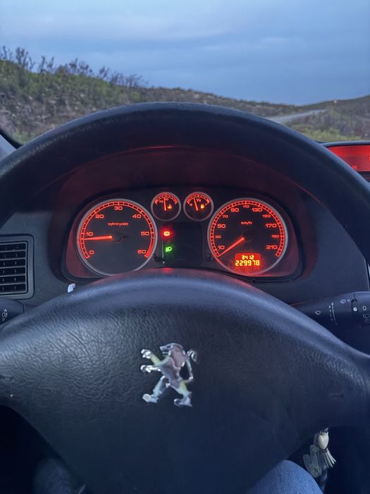 Vendo Peugeot 307 1.4HDI Comercial