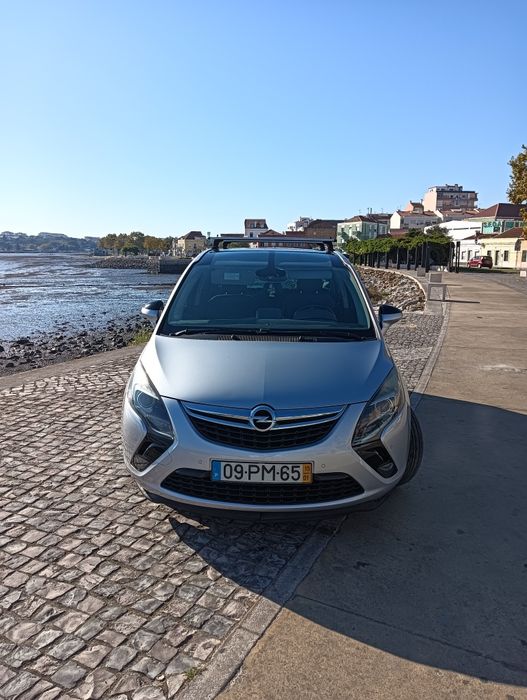 Opel Zafira 2015