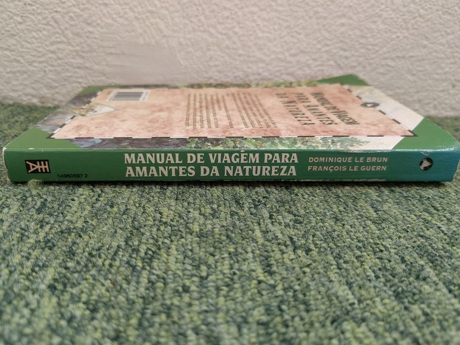 Livro "Manual de Viagem para Amantes da Natureza  Conselhos práticos