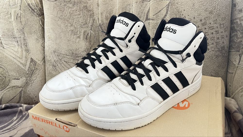Кросівки adidas високі